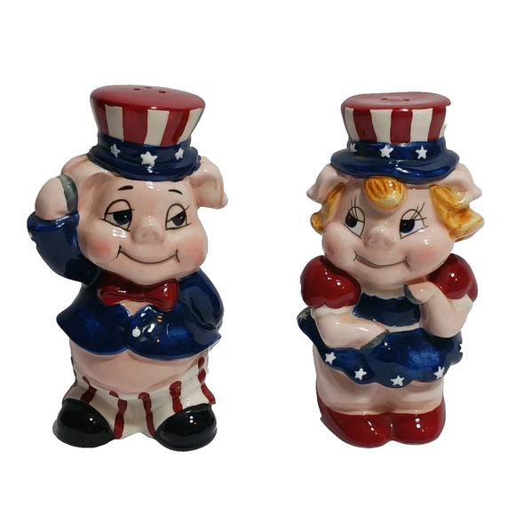 WB Looney Tunes Fourth of July Porky Pig and Petunia Salt And Pepper Shakers EUC - Picture 1 of 4